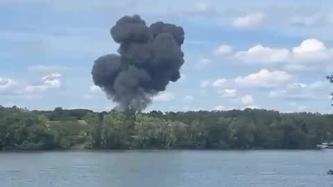 Passengers jumping off a plane before it crashes. INSANE.