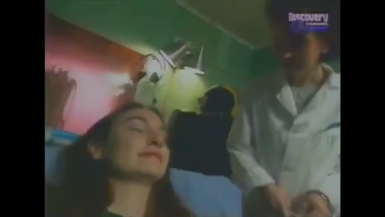 The 5g towers are to project frequencies to your brain - Discovery Channel 1991