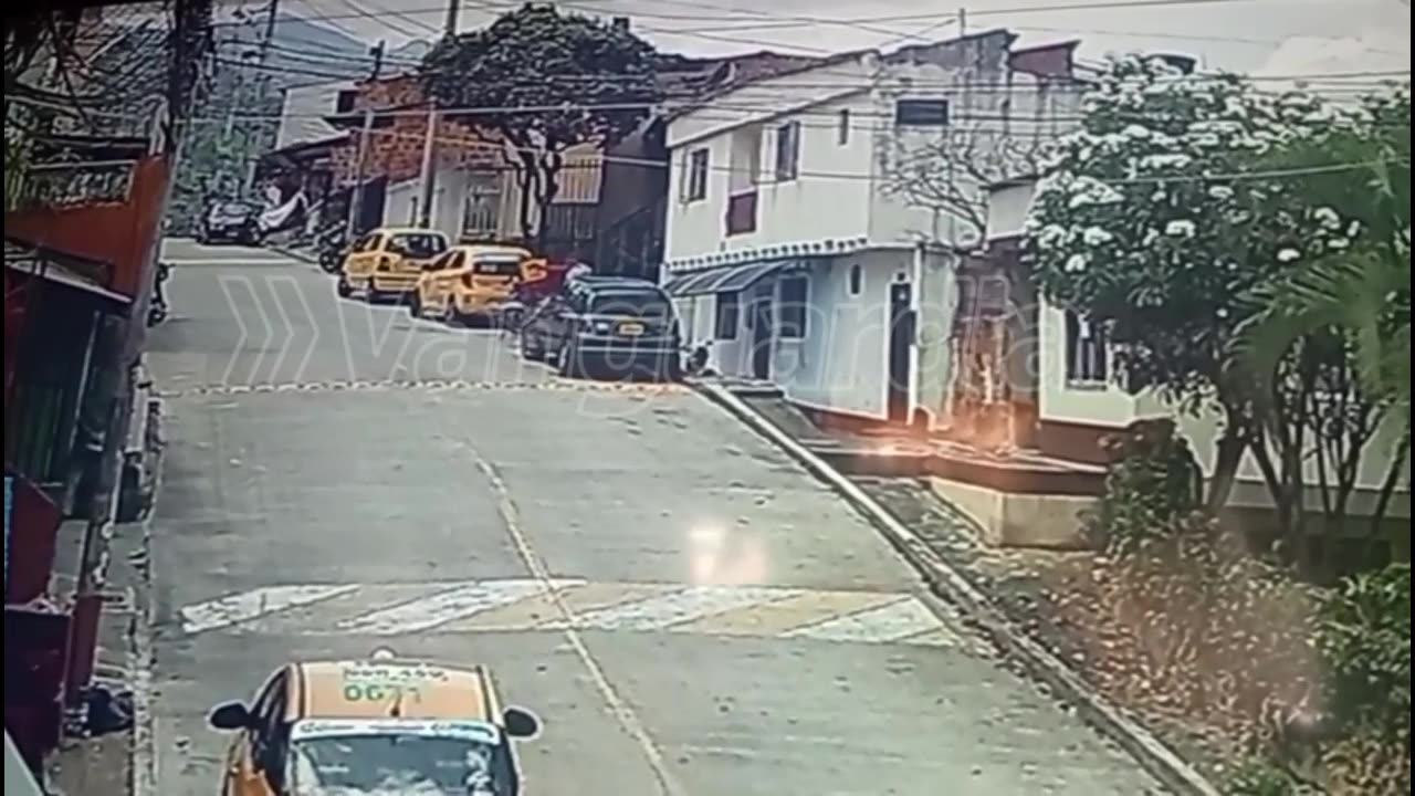 Video: Cámara captó el asalto a un domiciliario en Floridablanca
