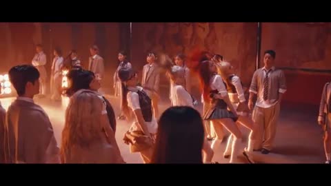 Shocking: LE SSERAFIM (르세라핌) 'Smart' OFFICIAL MV