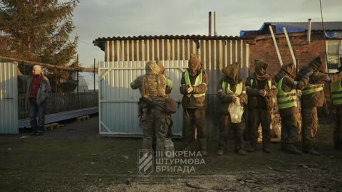 🏚️🔧 Ukraine Russia War | Captured Russian Soldiers Rebuild Izium Houses | RCF