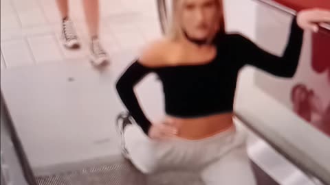 Splits on the escalator