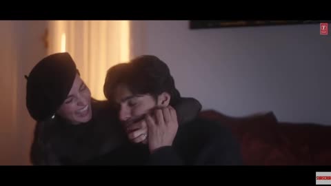 CHANDANIYA (Song) Feat. Ashish Chanchlani & Elli AvrRam