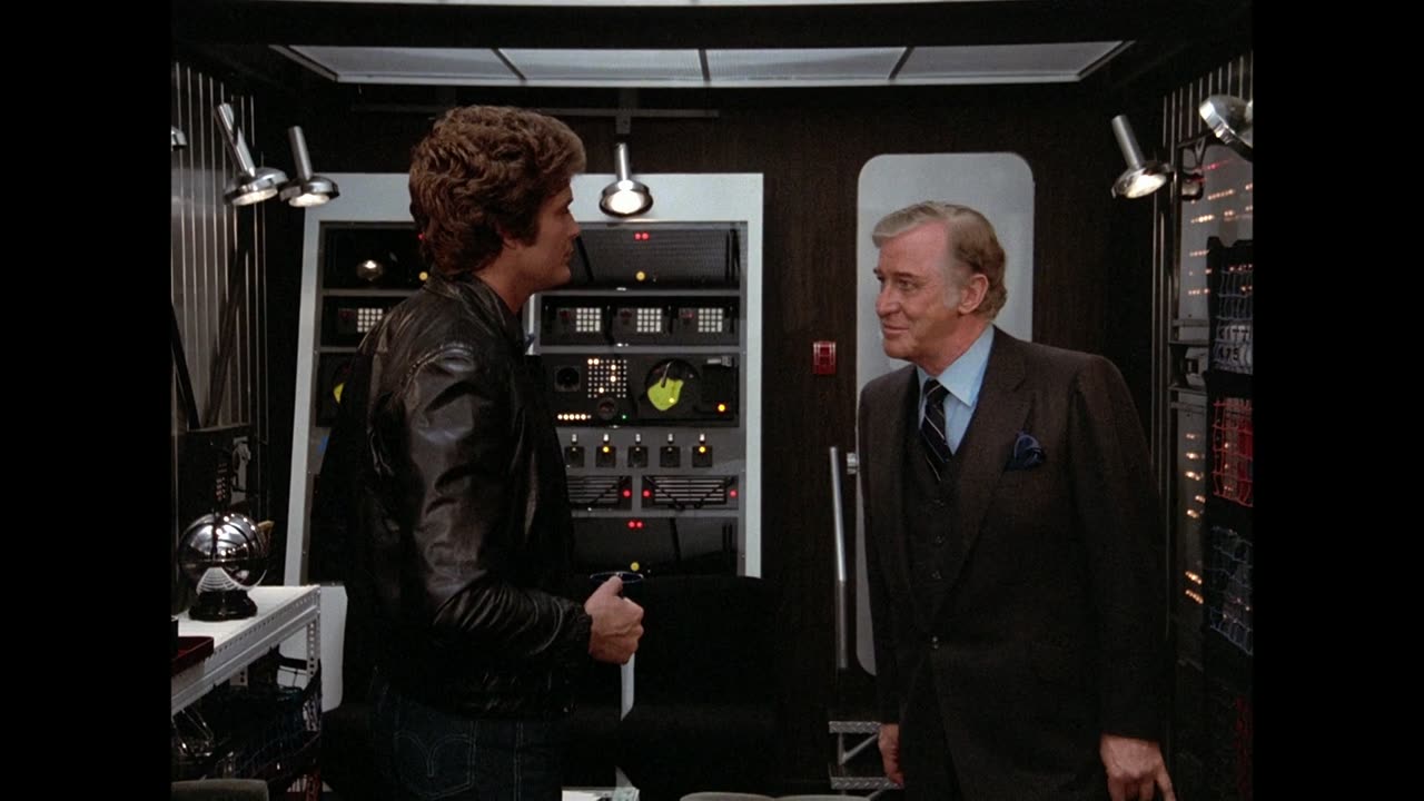 El Auto Fantástico - T01E10 - Estrategia Militar (1982)