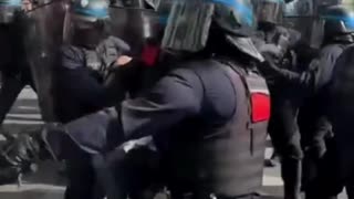 Violentos enfrentamientos en París tras la marcha del 1 de mayo
