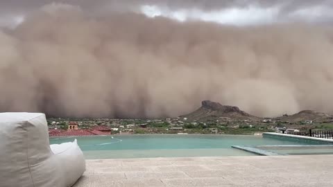 Astonishing footage captures a dust storm sweeping across Arizona.