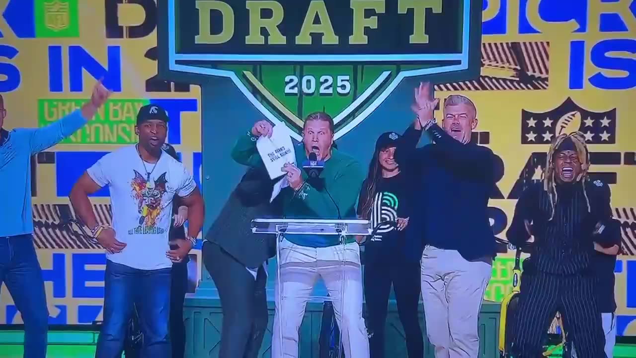 Former Packers Linebacker Clay Matthews Delivers Prank Trump Message at NFL Draft