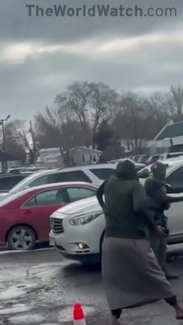 A Somali mob just RUSHED ICE agents in St. Cloud, MN