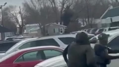 A Somali mob just RUSHED ICE agents in St. Cloud, MN
