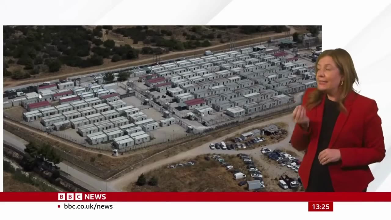 Greece warns of ‘invasion’ as it halts asylum on Med route | BBC News