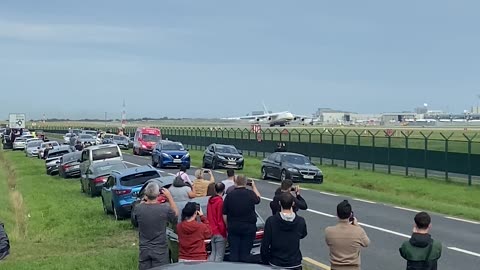 Massive Plane Taking Off and Landing in Dublin
