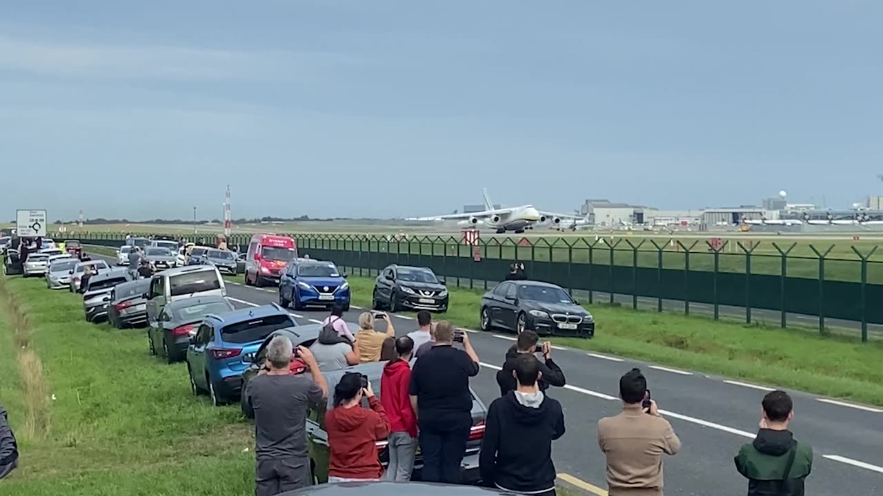 Massive Plane Taking Off and Landing in Dublin