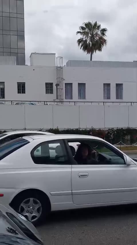 😁😁GENOCIDAL LESBIAN ASKED VERY SIMPLE QUESTIONS: WHY ARE YOU SO ANGRY❓‼️WHO ABUSED YOU❓‼️😁😁