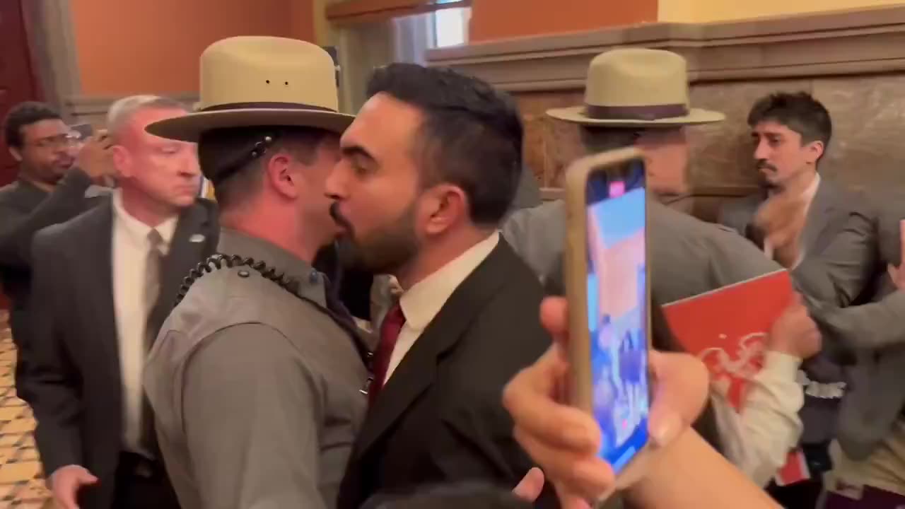 Zohran Mamdani screeched like a maniac to protest Tom Homan deporting criminal illegal aliens