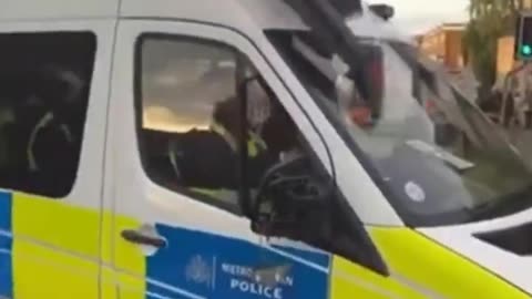 British patriots are truly angry and police are forced to flee. They simply want to