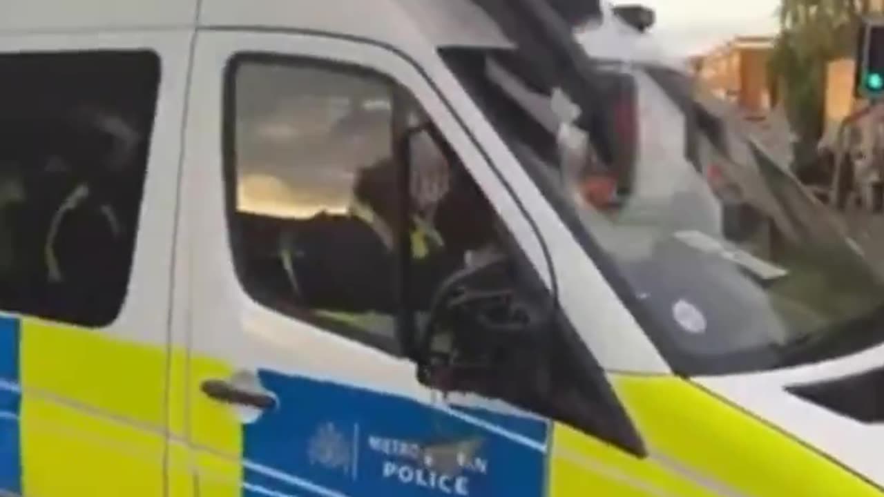 British patriots are truly angry and police are forced to flee. They simply want to