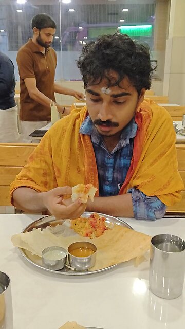 Hotel Vasantha Vihar Nileshwaram | Ayyappa Swamy Bhiksha | #malayalam #swamisaranam #foodie