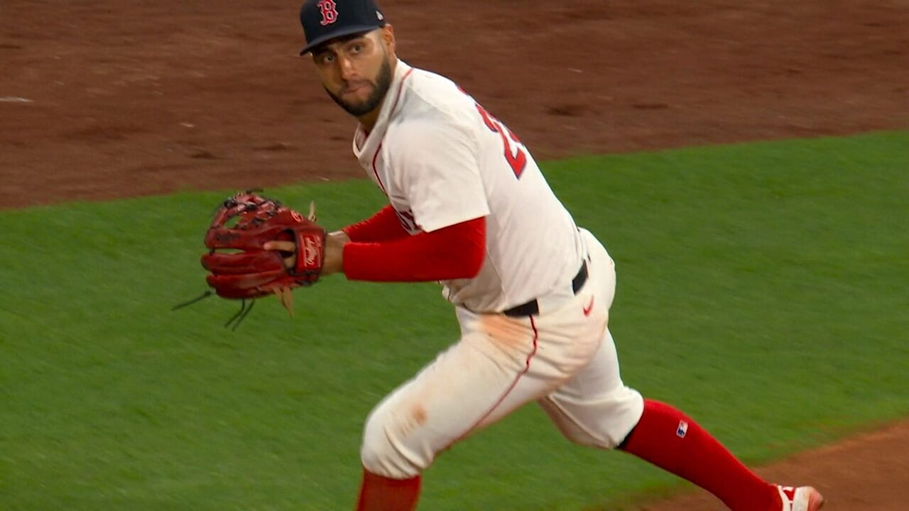 Abraham Toro se luce con el guante