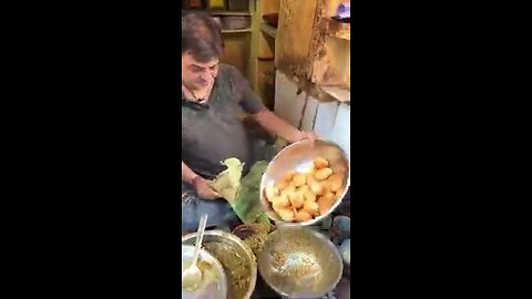 Viral_Angry_Man_Selling_Club_Kachori_in_Kolkata_₹40_-___@Promiseoftaste____#kolkata_#viral