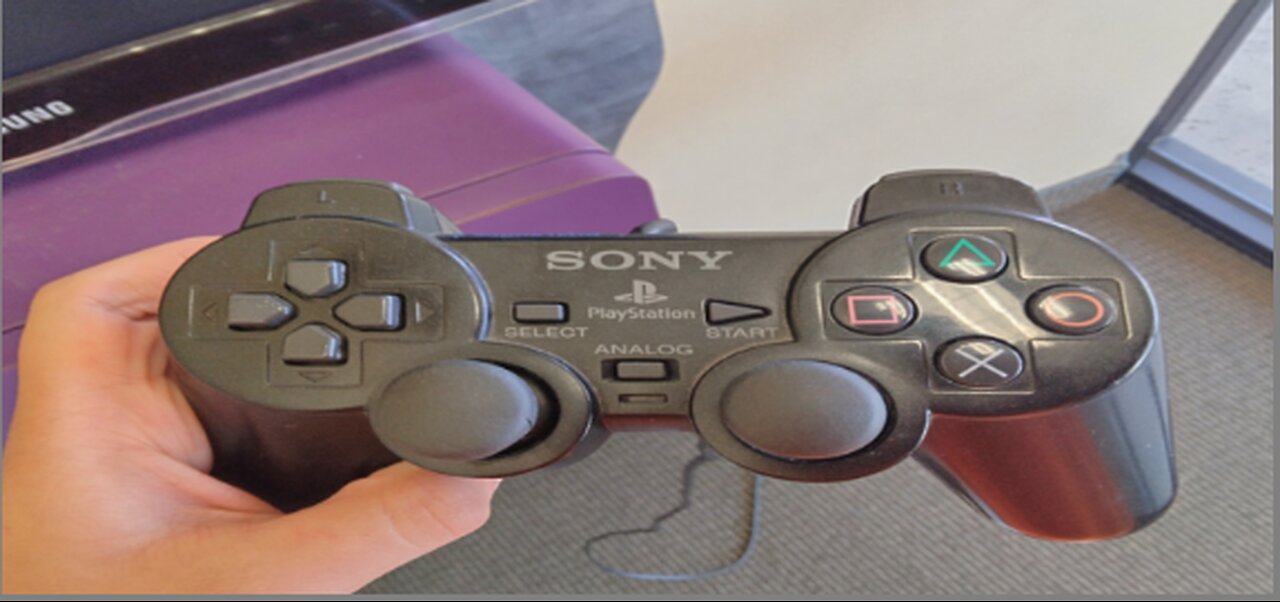 playing games in me PS