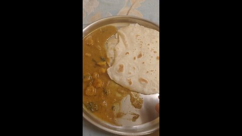 spicy prawns with roti