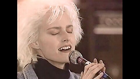 'Til Tuesday - Aimee Mann - No One Is Watching You Now - Live - 1987 - Daytona Beach - 720p