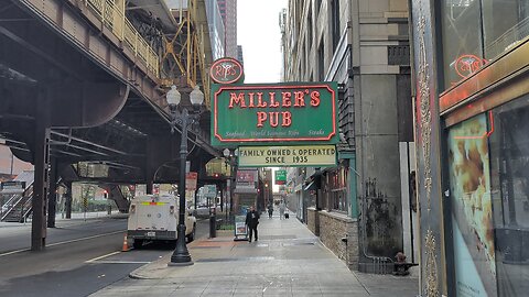 Chicago Loop Walking Tour: Following the Elevated 'El Train' Tracks