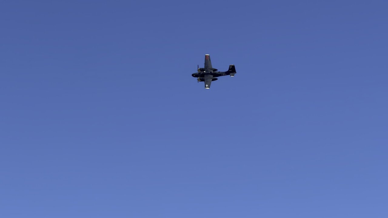 B 25