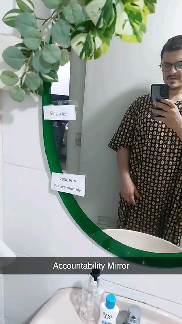 The #AccountabilityMirror challenge from #canthurtme book is a great tip to keep focus daily.