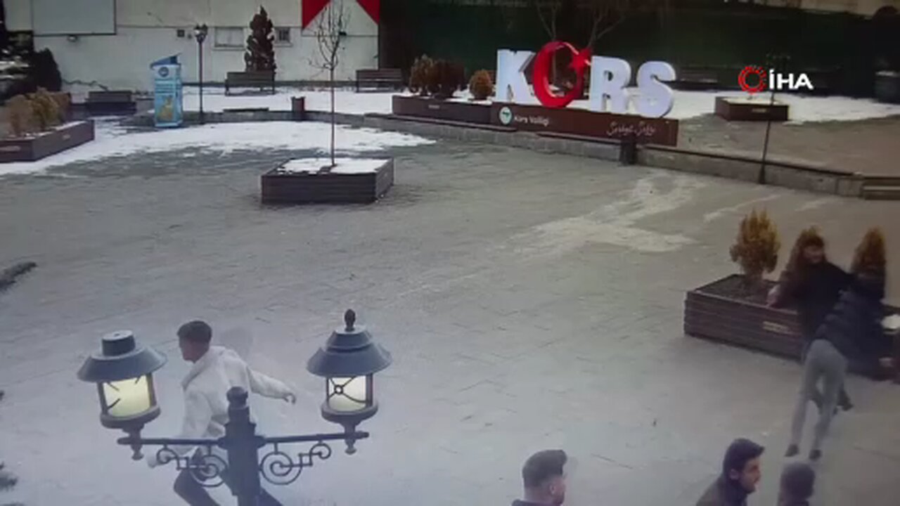 Kars'ta meydan muhaberesi gibi kavga: 7 kişi yaralandı