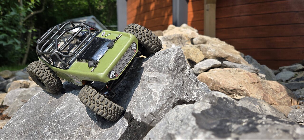 SCX24 Deadbolt gets a rebuild and more LOW