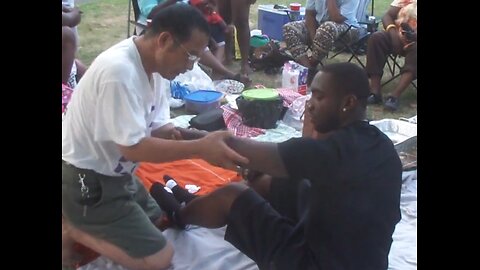 Luodong Massages Fit Black Man At The Picnic