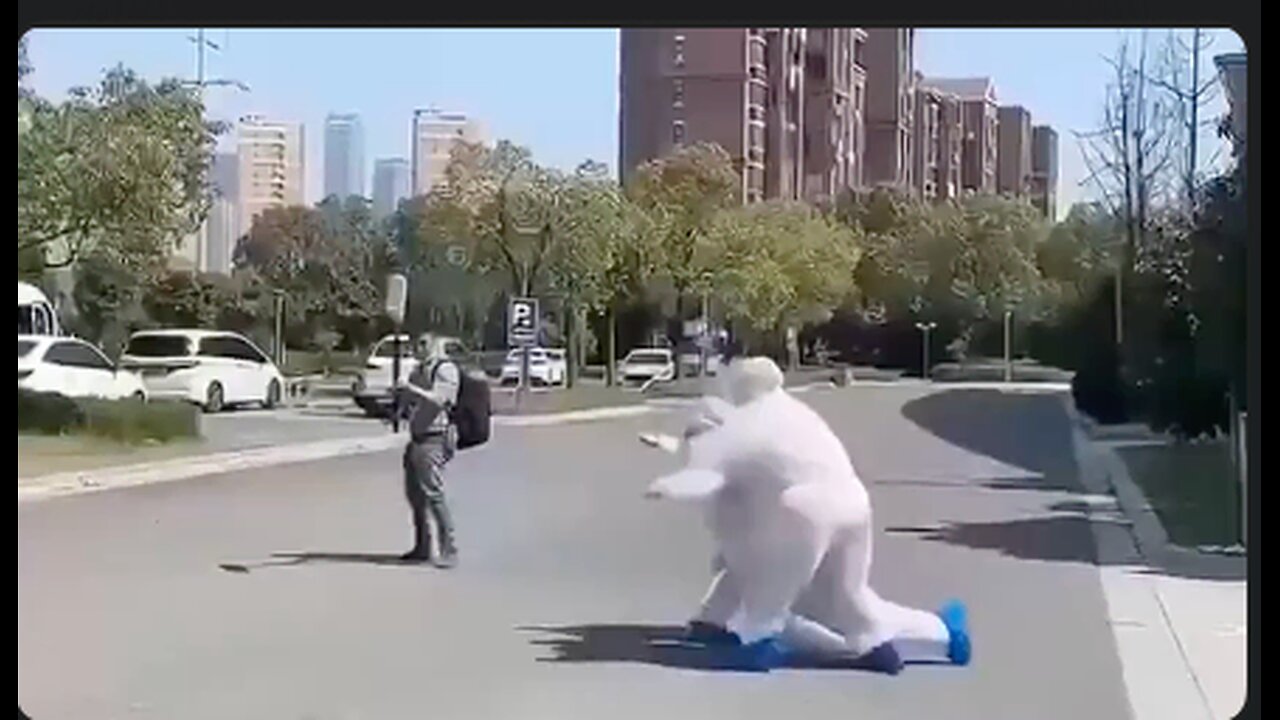 Meanwhile filming in Hollyweird has already started for the next pandemic 🎬