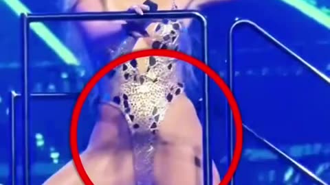 Why is 56-year-old Jennifer Lopez obsessed with wearing thongs on stage