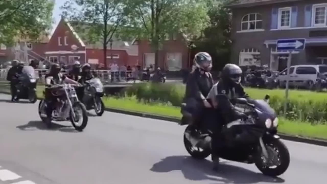 🤯💕 Thousands of Bikers Show Up for a Boy's Last Wish | FeedMyCuriosity