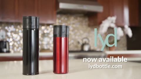Lyd_ Opens at the touch of your lips & never spills