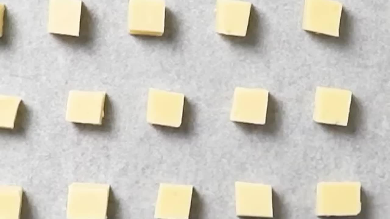 Crunchy Keto Delight: Homemade Popcorn Alternative