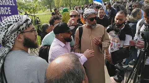 Can Muslims Be In Allah's Presence? Did Allah Enter Creation To Speak To Moses? - Speakers Corner