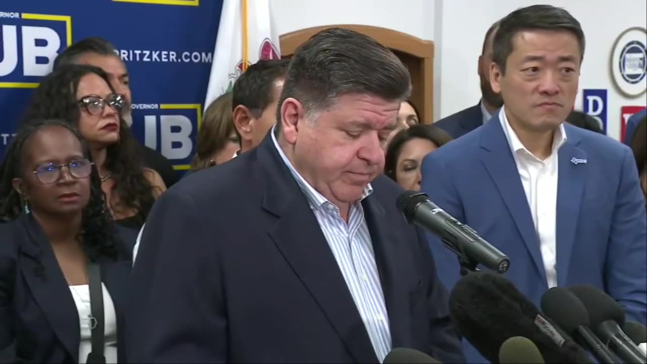 Texas House Democrats flee to Chicago to avoid redistricting vote