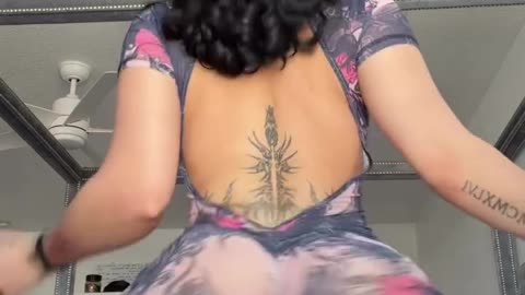 🍑 Big Booty Twerk 💯🔥