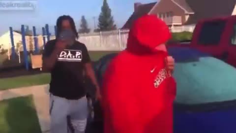 Predator Caught Trying to Meet 14-Year-Old Boy — Confrontation Turns Physical 🚨