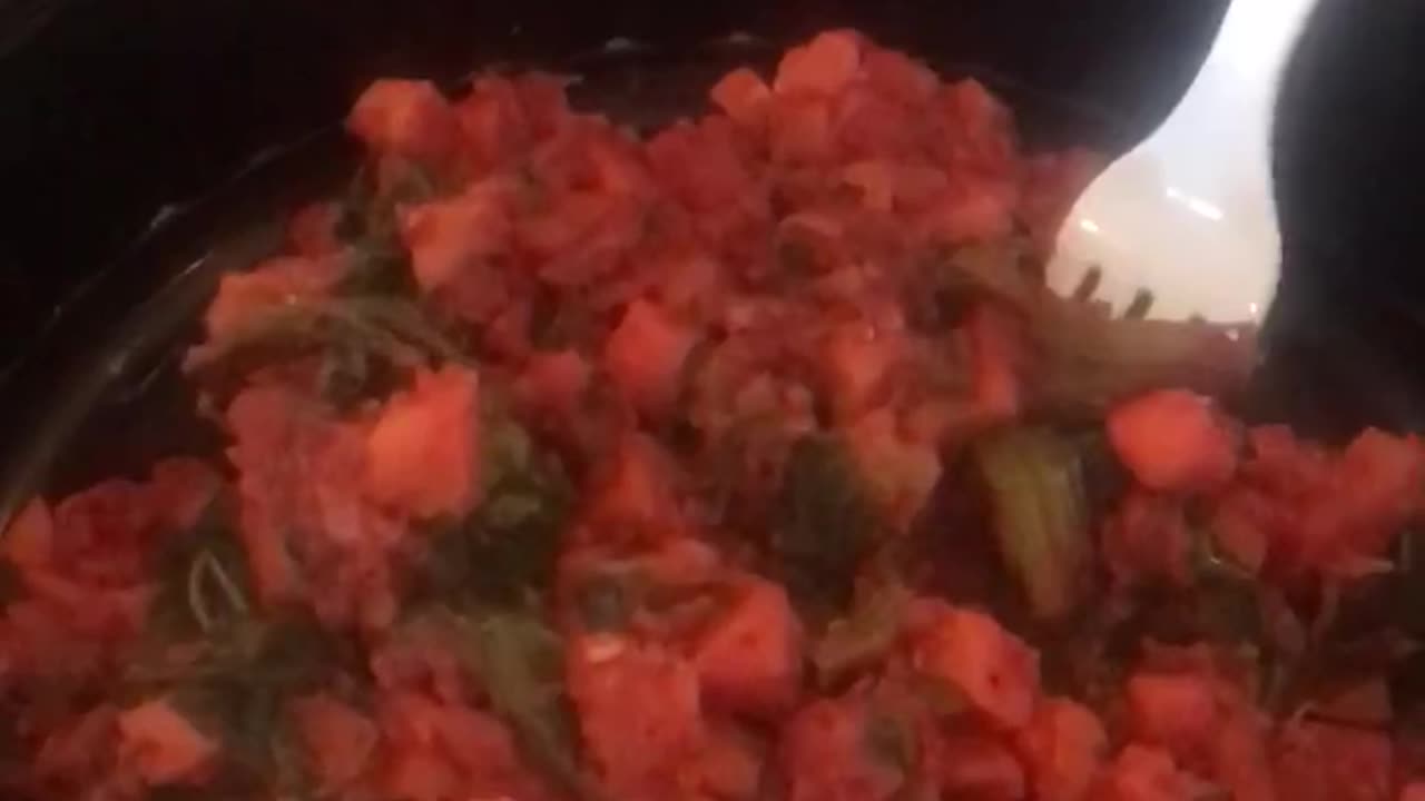 Very Nice Mix of Spinach With Carrots in Sclafani Crushed Tomatoes