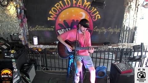 LIVE Music Everyday!