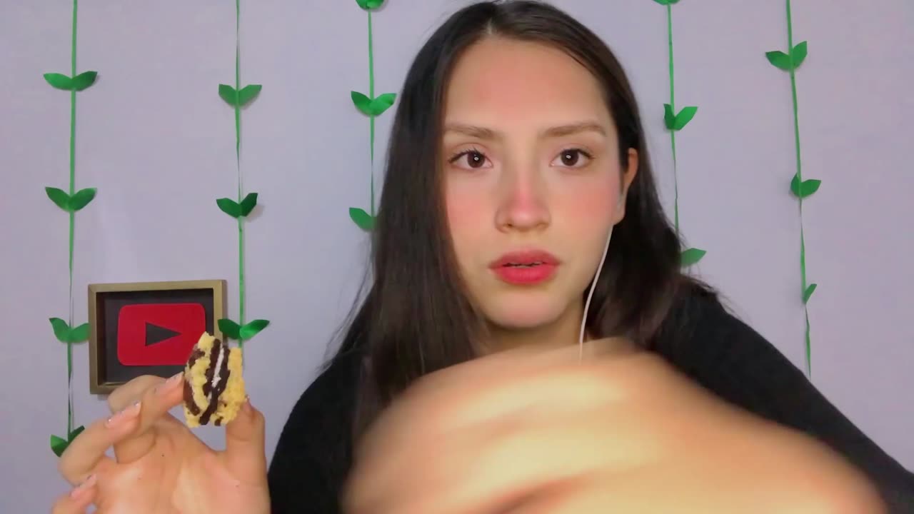 ASMR l CRUNCHY 🍪 eating sounds