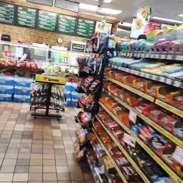 LOOK AT THIS CRAP. pun intended #ourtruckinglife #truck #reallifetruckers #trucking #mytruckinglife