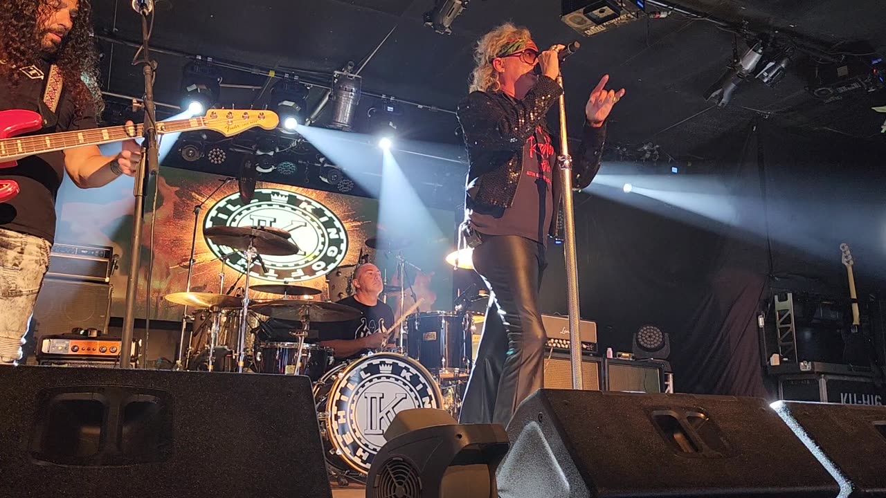 King of the hill (live)