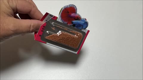 How to Fold a Hikari 0.088oz Betta Bio-Gold Packet