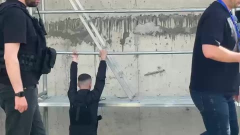 Plagosja në Laç, gjendet arma