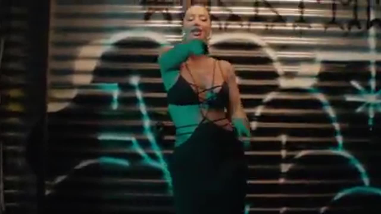Dafina Zeqiri - Alo