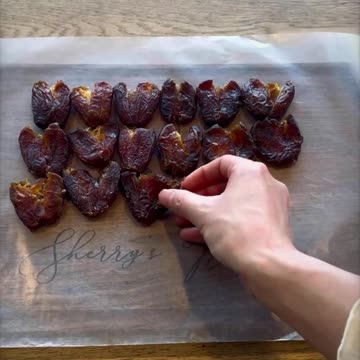 I finally tried the viral Date Bark recipe and it does not disappoint.